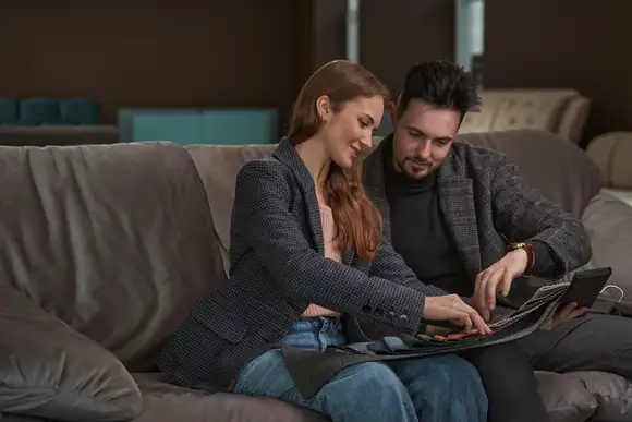 Consideraciones de Costo y Calidad en Telas para Tapizar