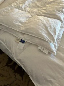 Plumón Canadiense Ultra Suave 700 de Potencia de Relleno Double Stitch