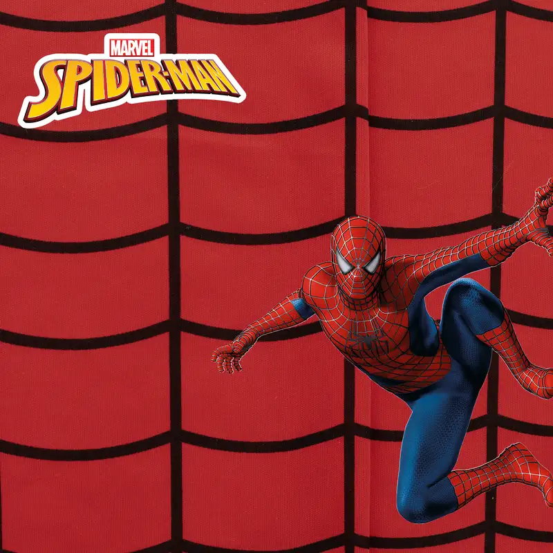 Tela disfraz Spiderman con diseño de telaraña y figura del Hombre Araña, venta por metro o rollo en Colombia.